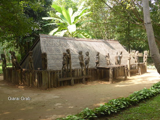 Langgrab aus dem Mrong Ngo Village