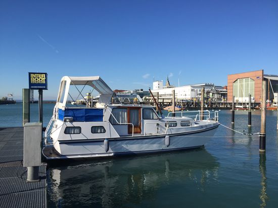Das Schiff im Heimathafen in Friedrichshafen (nach der Interboot)