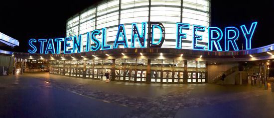 Der Eingang zur Fähre
Wir mussten die Fähre jeden Tag nehmen