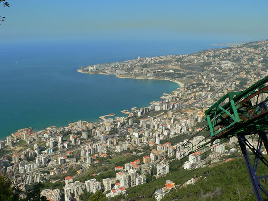 Sicht aus der Gondel in Jonieh (Libanon)