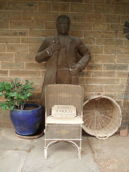 ...das Denkmal von Joseph Rakich...