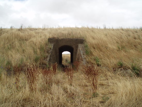 In diesem Tunnel versteckten Matt und Jodi sich vor dem Killer