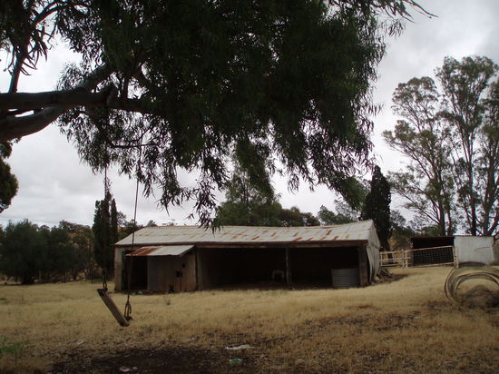 Charlottes Schaukel und Killarney-Gebäude