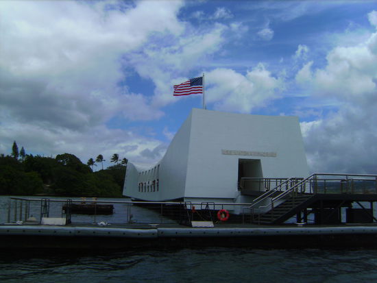 USS Arizona Memorial in Pearl Harbour