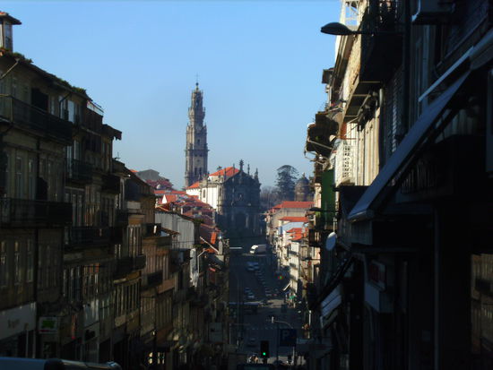 Porto ist sehr hügelig - ein Faktum das Sabina nicht sonderlich gefällt...