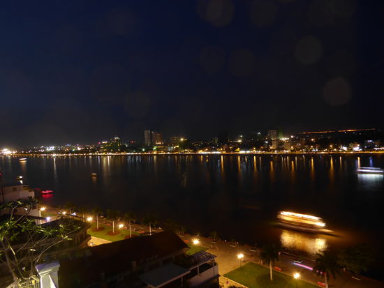 Phnom Penh bei Nacht