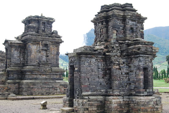 Die Grabstaette auf dem Dieng Plateau...