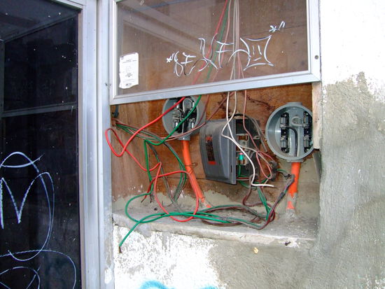 mexikanische elektronik am wegesrand...