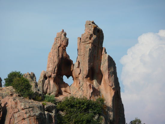 Wie romantisch...ein Herz im Felsen