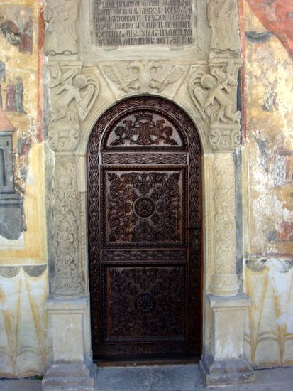 2010 - Kloster Sinaia; die geschnitzte Türe der Kapelle