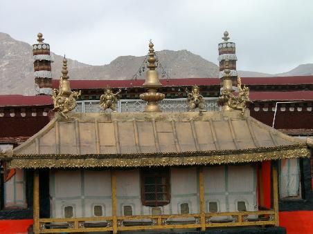Auf dem Dach des Jokhang