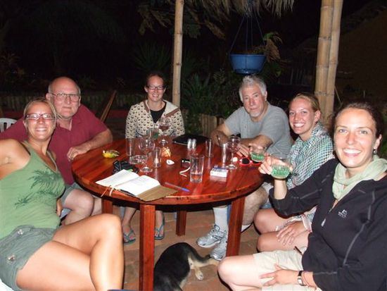 unsere ersten gäste, bill und tom aus texas, nancy aus michigan und anke aus frankfurt.