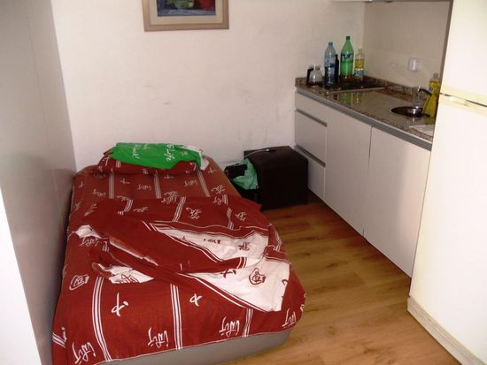 Mein Luftmatratzenbett in der Küche von Ana Maria und Mike's Wohnung in Buenos Aires