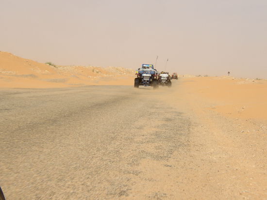 hier sieht man schon, wie der Sand fliegt