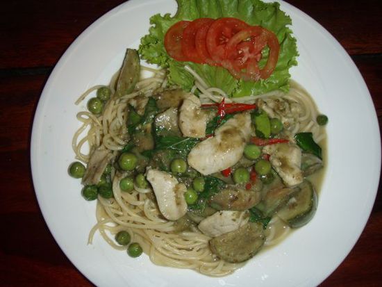 ......Spaghetti Green Curry with Chicken