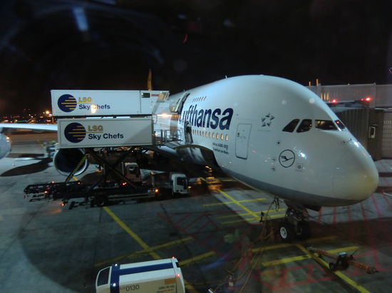 A 380 der Lufthansa...ach ja....steht ja drauf 