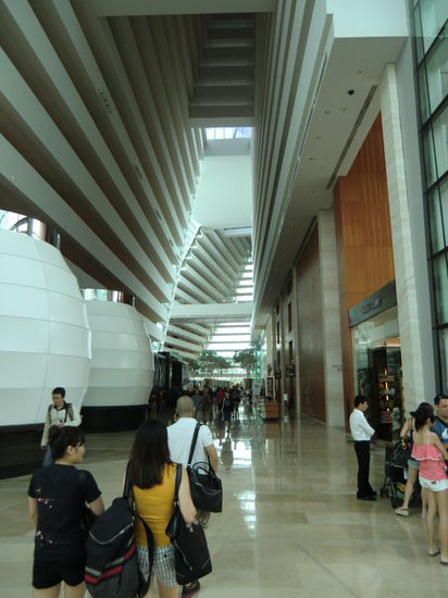 die "Lobby" im Marina Sands Bay Hotel