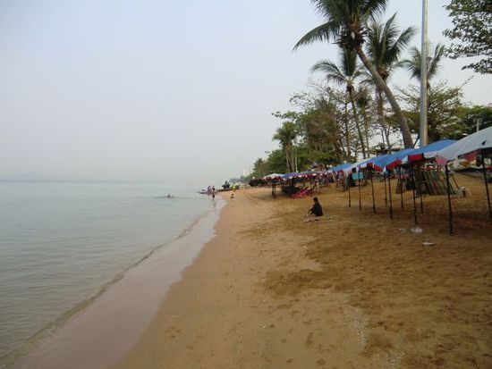 Jomtien Beach morgens um 08.00 Uhr