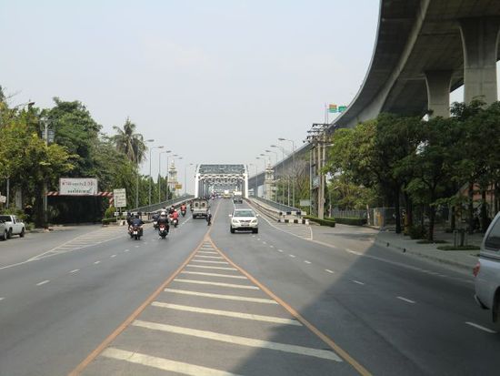 die Krung Thep Bridge