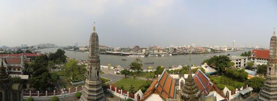 Aussicht vom Wat Arun auf den Fluss