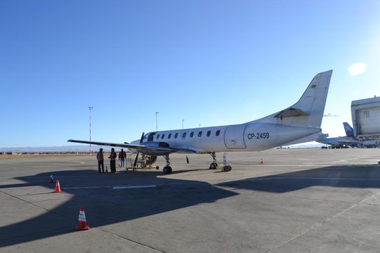 Unser Propellerflugzeug der Linie Amaszonas für den Flug von La Paz - El Alto (ca. 4000m) nach Rurrenabaque (ca. 200m).