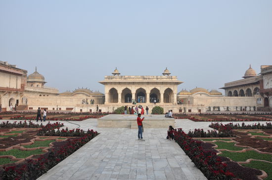 Agra Fort im Innenhof