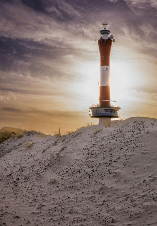 Leuchtturm in den Dünen auf Wangerooge