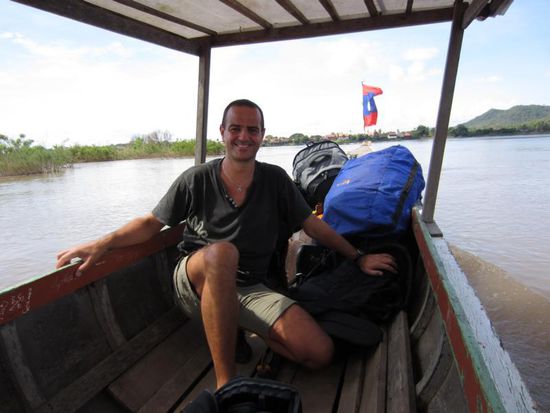 Anreise auf Don Khong - die letzten 500m im Wackelboot