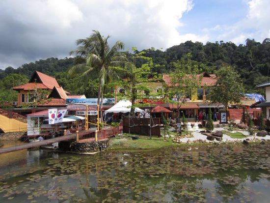 Das Oriental Village im Nordwesten von Langkawi. Von dort startet die Seilbahn....
