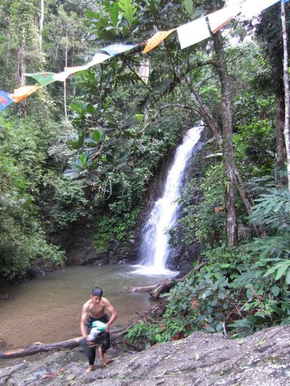 Dann gings weiter zum naechsten Wasserfall...