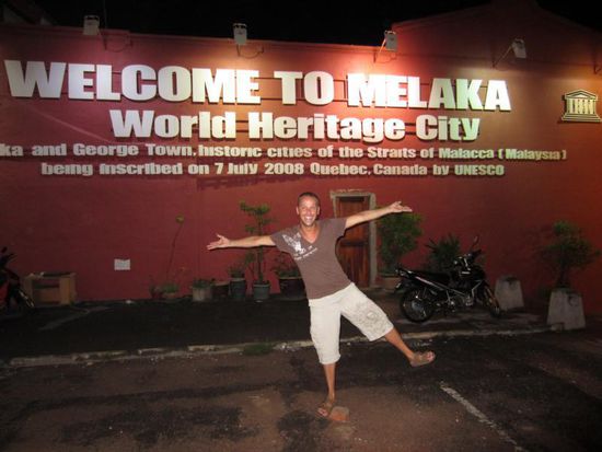 Nachdem wir endlich ein Zimmer hatten, konnten wir die Stadt geniessen - Welcome to Melaka !