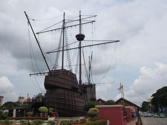 Das Schifffahrtsmuseum ist nur von aussen schön, innen eher langweilig und enttäuschend.
