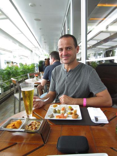 Da der Eintritt zu den Cocktailabenden im Paket enthalten war, konnten wir uns an den leckeren Häppchen stärken...