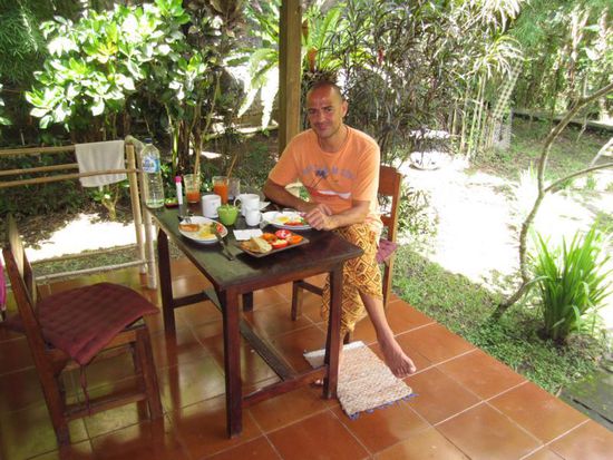 ... wo jeder Tag mit einem leckeren Öko-Frühstück im Grünen begann - manchmal sogar bei Sonne 
