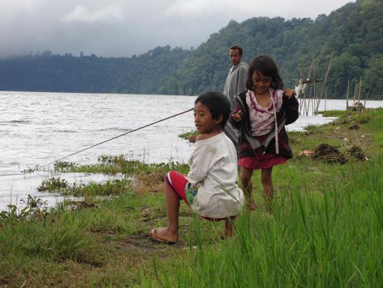 ... wären da nicht die angelnden Balinesen gewesen.