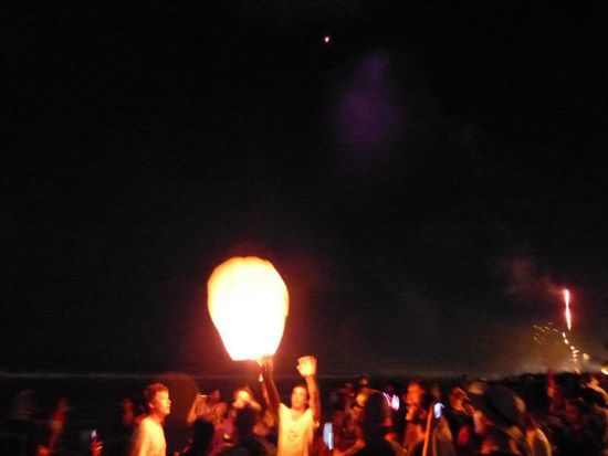 ... und viele ließen Lampignons in die Luft steigen, was besonders schön aussah.