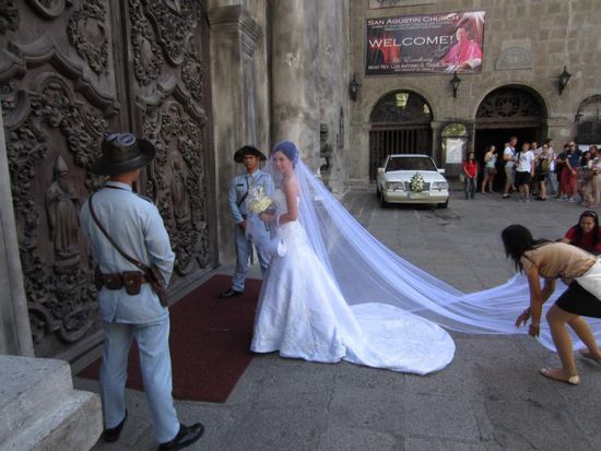 ... vor der eine Braut auf die Trauung vorbereitet wurde.