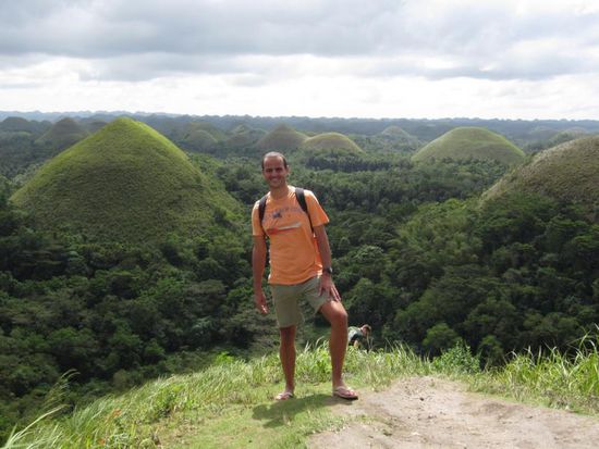 Die Chocolate Hills auf Bohol, obwohl sie so grün wie sie sind, eher wie Spinatportionen aussehen.
