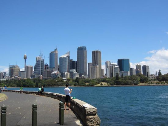 Sydney begrüßt uns mit strahlend blauem Himmel!