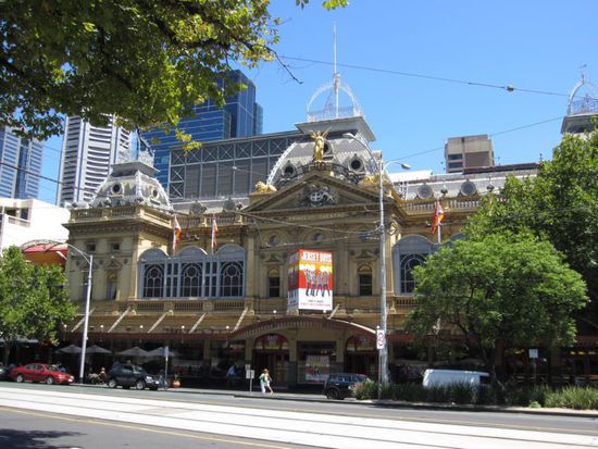 ... und dieses Musical Theater könnte nun wirklich auch am Westend in London stehen, oder? 