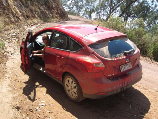 Unterwegs in der Wildnis - dieser schmale Weg führte uns über 120 km durch 2 Nationalparks.