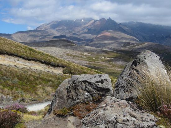 Bei manchem Ausblick fühlt man sich an die Szenen aus "Herr der Ringe" erinnert - allerdings fehlte jetzt im Sommer etwas der Schnee.
