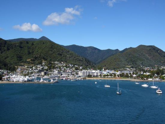 Ankunft in dem niedlichen kleinen Hafenort Picton.