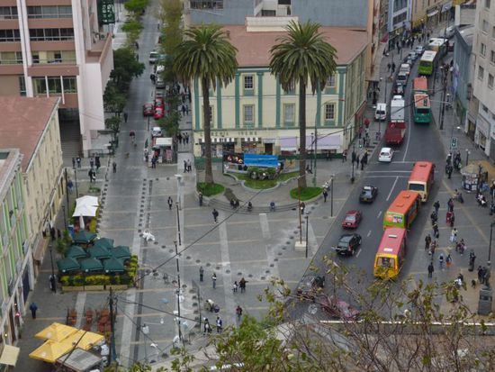 ... von denen man das Leben in der Unterstadt gut beobachten kann.