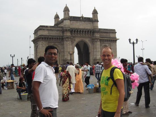 Bjorn mit unserem Guide Abbey, der uns die Stadt gezeigt hat.
