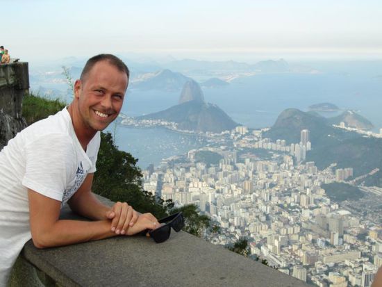 Mit uns meinte es Petrus aber gut und wir hatten eine herrliche Sicht auf die Stadt, wie hier auf den Zuckerhut.