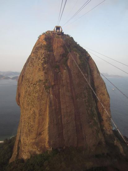 Warum eigentlich Zuckerhut? Ich finde, der Berg sieht eher aus wie ein riesengrosser Zahn 