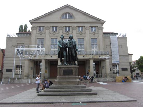 Kurzer Besuch bei Goethe und Schiller am Theater in Weimar...