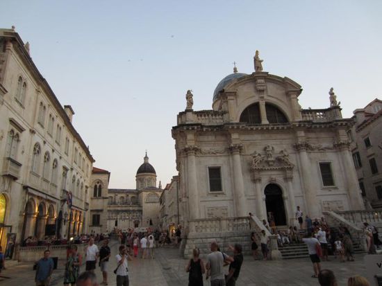 Irgendwie erinnerte uns dieser Teil Dubrovniks sehr an Italien - auf diesem Foto könnte man sich auch in Rom wähnen.
