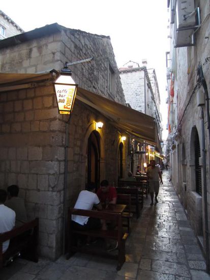 Gleich neben der Placa ulica gehts dann in die vielen kleinen gemütlichen Gassen.